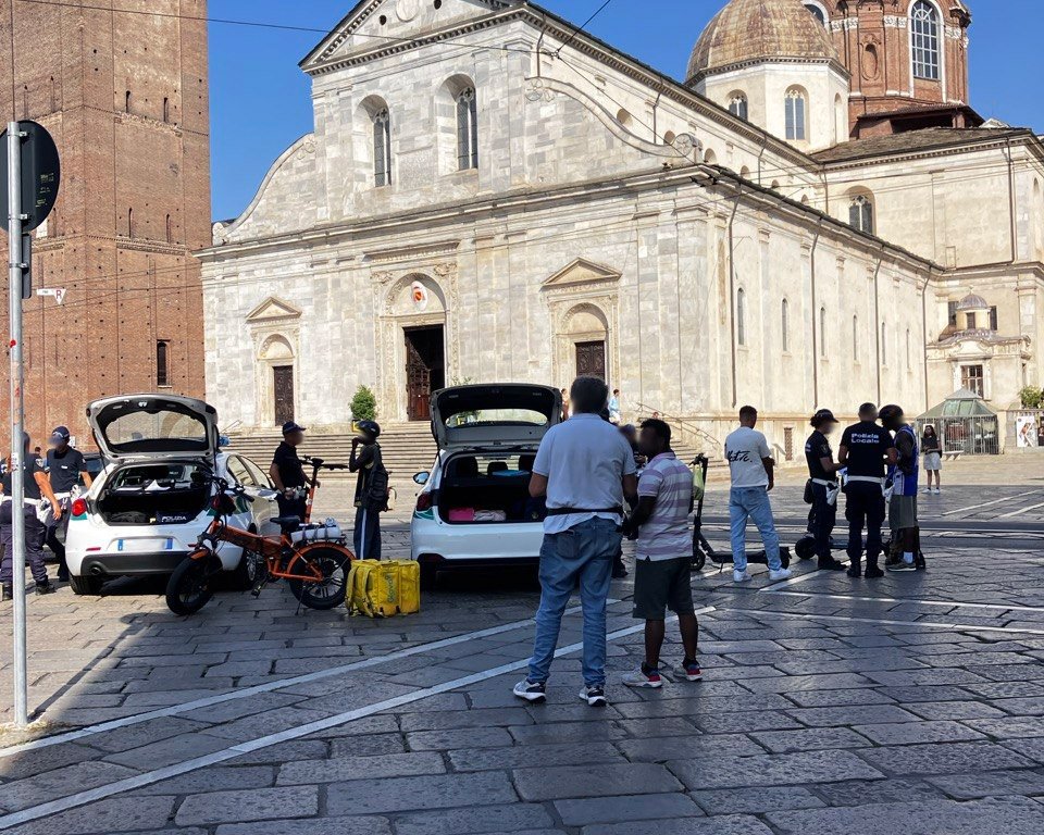 Posto di blocco per monopattini torino